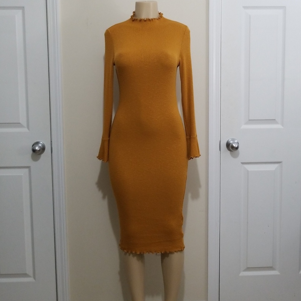 Fashion Nova Sienna Ruffled dress